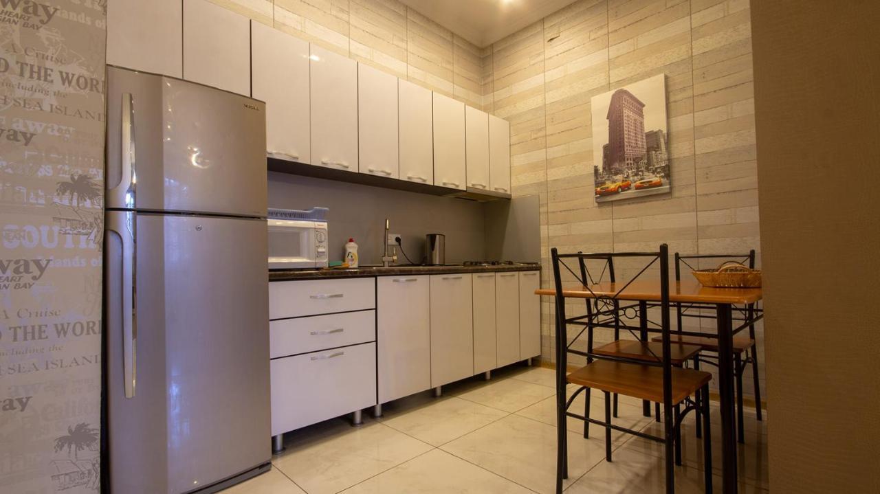 Home Apartments Tbilisi Luaran gambar