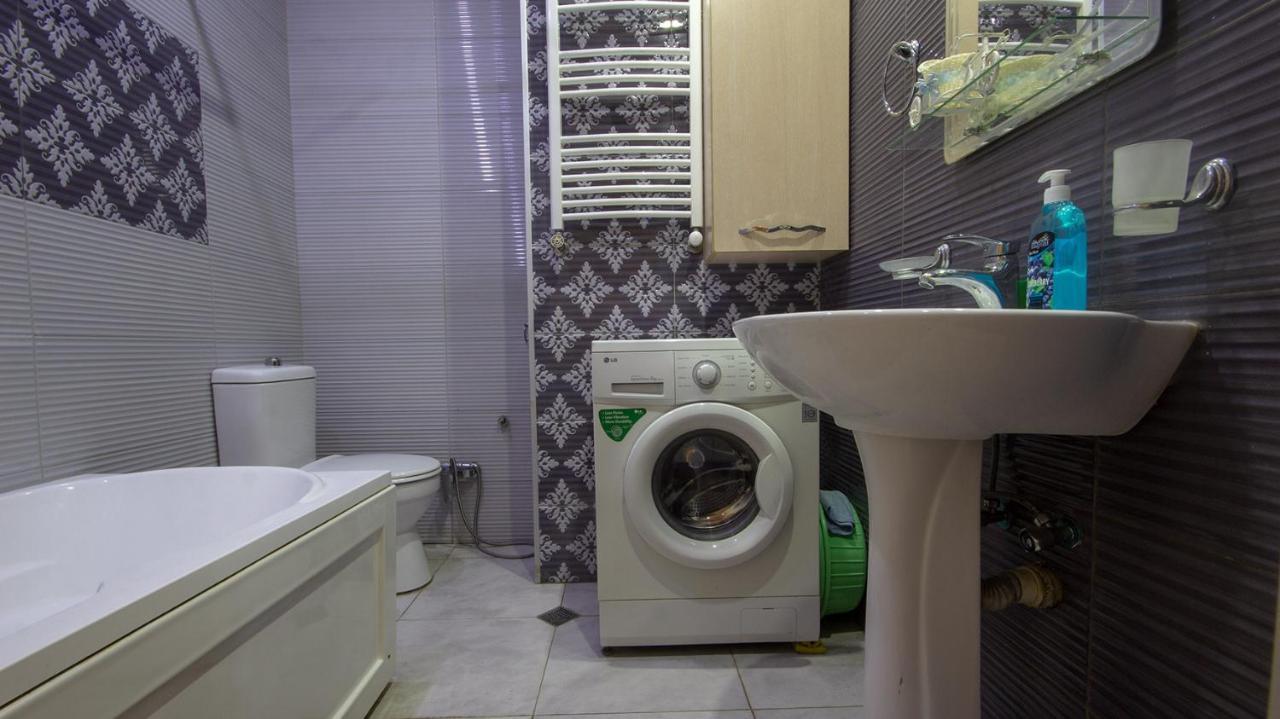 Home Apartments Tbilisi Luaran gambar