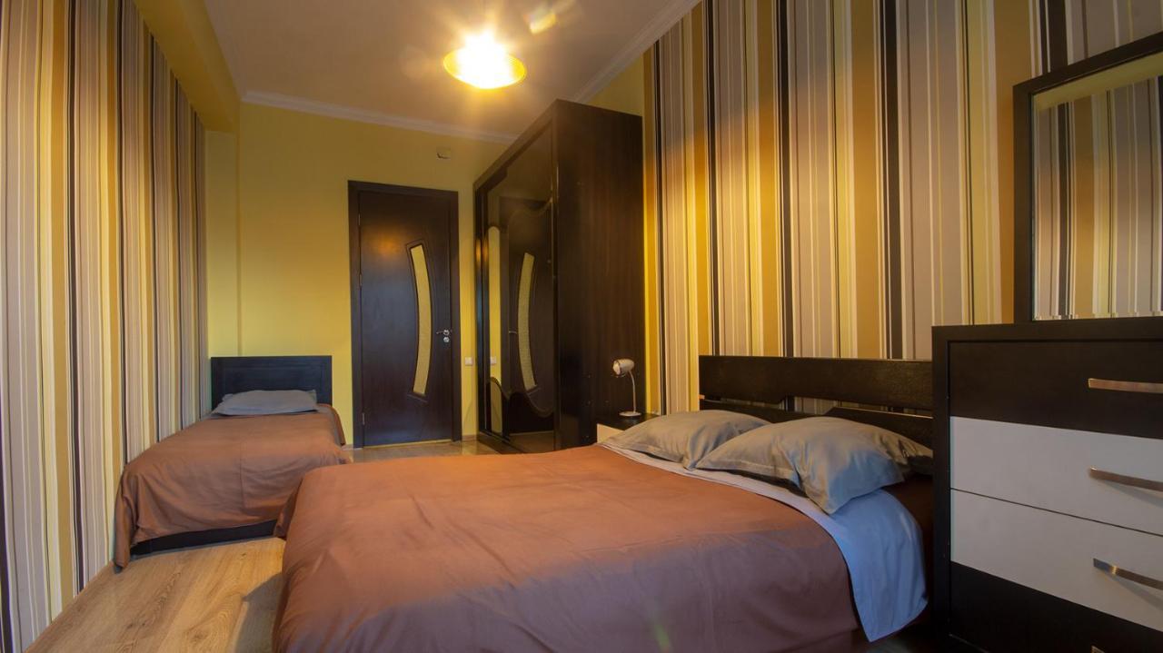Home Apartments Tbilisi Luaran gambar