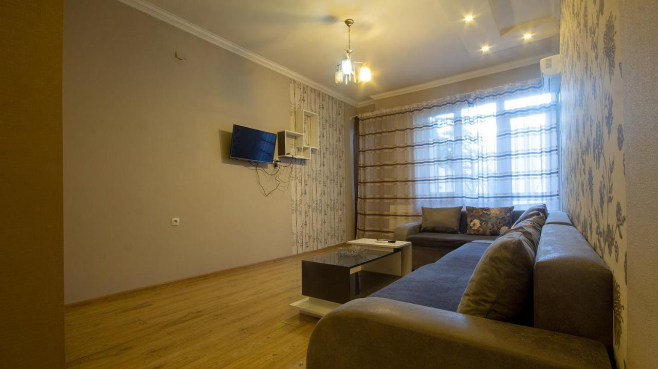 Home Apartments Tbilisi Luaran gambar
