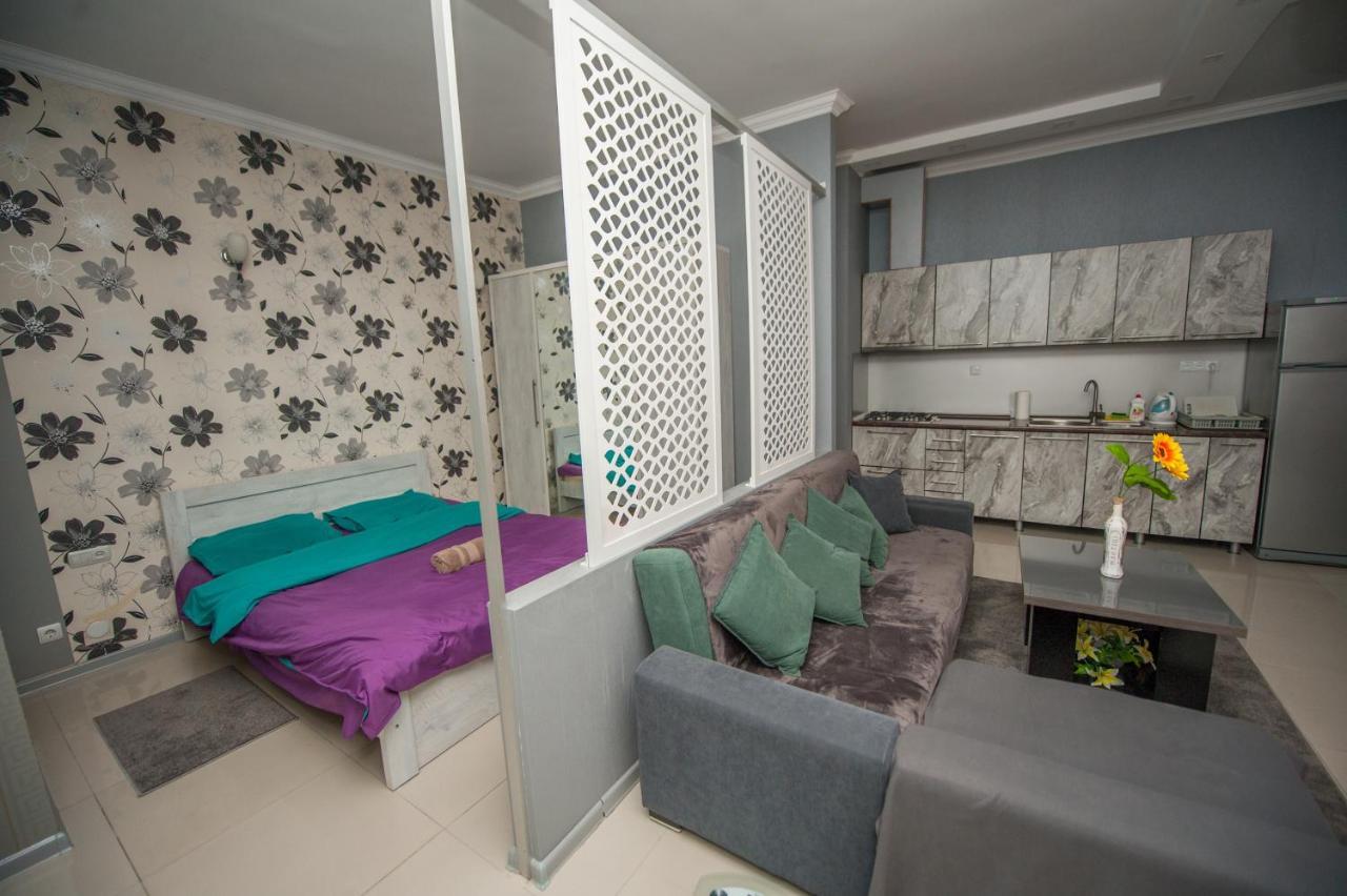 Home Apartments Tbilisi Luaran gambar